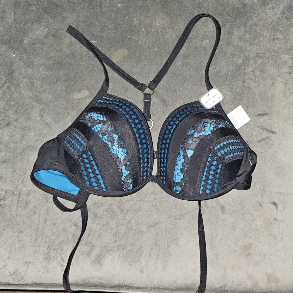 Medium push up bikini top